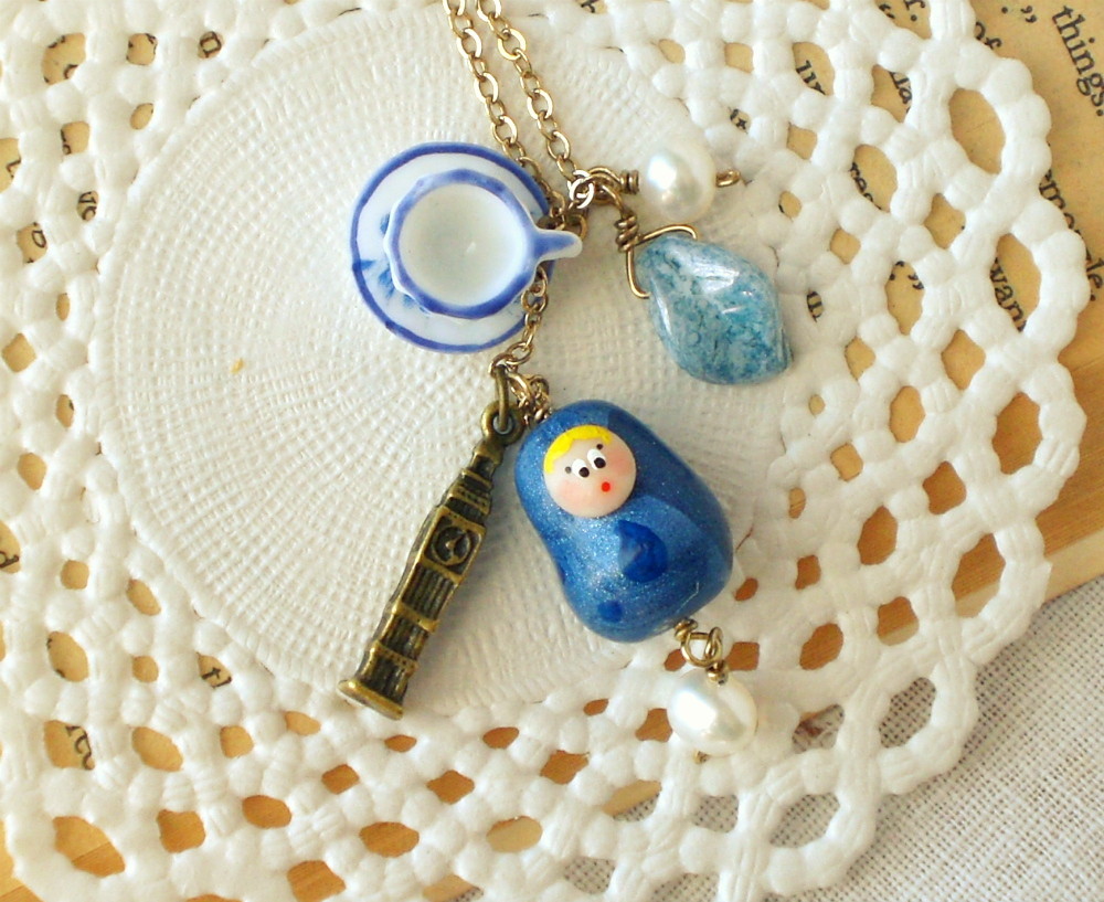'Tea time in London' Matryoshka babushka necklace, polymer clay, in blue and white, vintage retro style