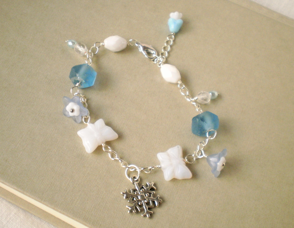 Ice queen bracelet - 'Treasures' collection, snowflake winter, silver plated, white, light blue